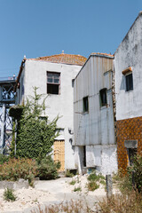 Fototapeta na wymiar Casa no Porto, Ponte D. Luis e paisagem