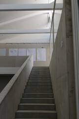 Escola no Porto, de artes moderna e renovada.