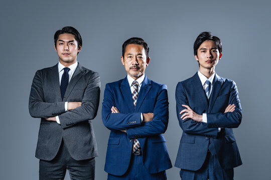 腕組み の画像 15 787 件の Stock 写真 ベクターおよびビデオ Adobe Stock