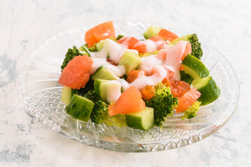 ヨーグルトソースのサラダ