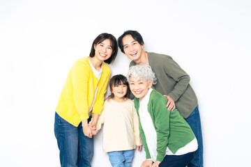 三世代家族のポートレート