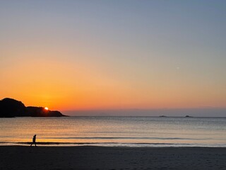 海辺の朝日