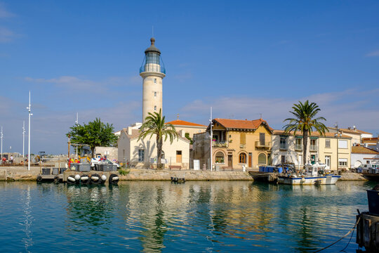 France, Gard, Le Grau-du-Roi, Lighthouse alongCanal du Rhone a Sete