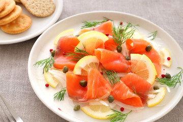Smoked salmon salad with sliced onion ,lemon,dill and capers. スモークサーモンサラダ　マリネ　カルパッチョ
