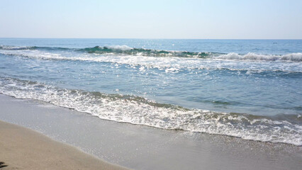 Fototapeta na wymiar Beautiful beach and calm sea. Have a nice summer vacation.