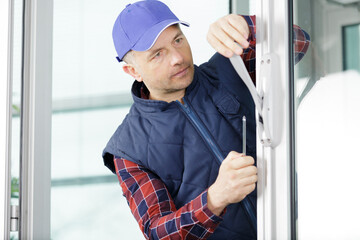 inspecting quality of window installation