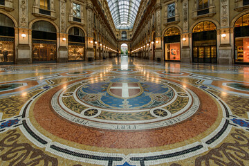 Milano, pavimentazione in Galleria