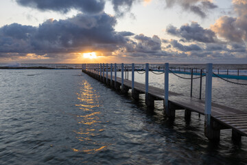 Fototapeta premium Sunrise view of North Narrabeen rock pool, Sydney, Australia.