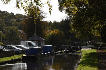 Obraz premium canal boats docked on the side of the canal at the Stewponey in Stourton