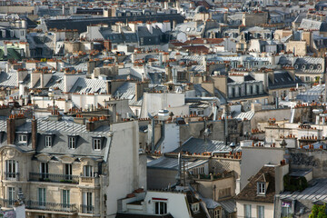 Fototapeta na wymiar Close up of housing an the skyline of Paris