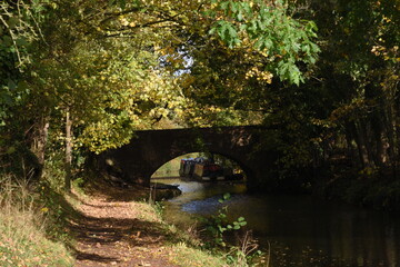 a view of the stourbridge canal to the stewponey for the tow path