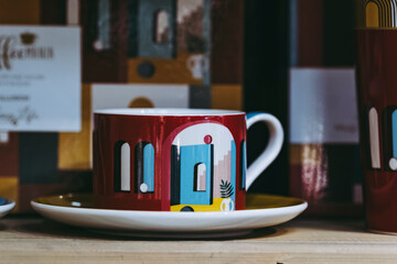 Mug en porcelaine à motif coloré au design rétro - Vaisselle vintage