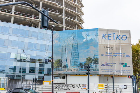 Tour KEIKO tower under construction in Issy-les-Moulineaux, France