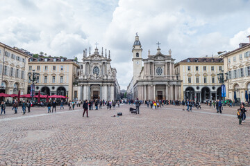 Fototapeta premium The crowded Piazza San Carlo in Turin on a cloudy Sunday