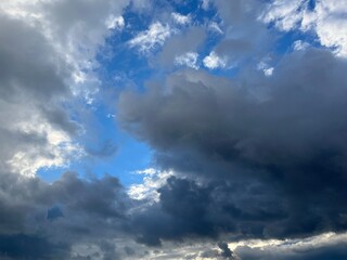 Obraz premium Dark cloudy heavens, sunrise cloudy sky, fluffy clouds