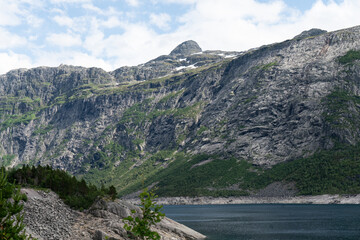 Obraz na płótnie Canvas Stausee Ringedalsvatn bei Odda, Norwegen