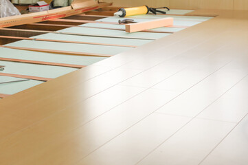 フローリングの大工工事