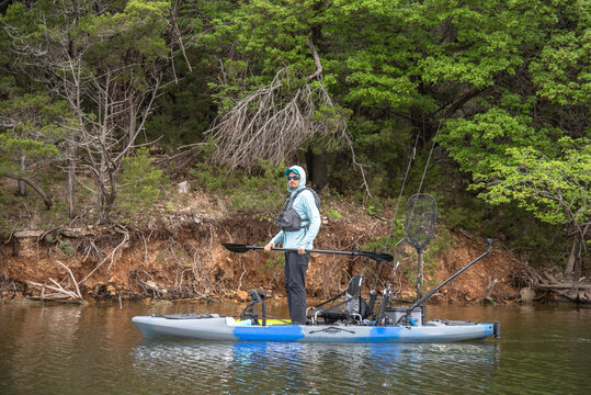 Standing up and looking for largemouth in Texas