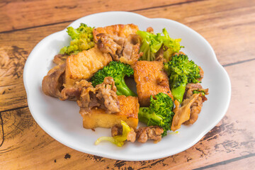 豚肉と厚揚げのオイスターソース炒め
