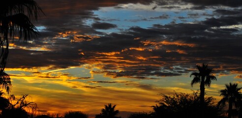 Obraz na płótnie Canvas Heavy skies above Desert Hot Springs