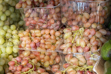  Fresh grapes on the market.