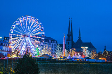 Luxembourg ville marché Noel fete illumination eclairage nuit soir Cathedrale