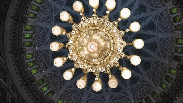 Sultan Qaboos Grand Mosque chandelier