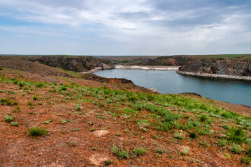 Obraz premium view of the coast of the lake