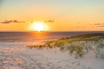 Afwasbaar Fotobehang Noordzee, Nederland Zonsondergang in de Noordzee