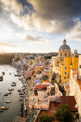 Obraz premium beautiful italian island procida famous for its colorful marina, tiny narrow streets and many beaches