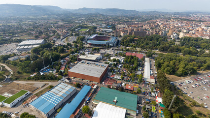 Vista aerea del recito de la feria internacional de Muestras de Asturias con el campo de futbol del Sporting de Gijon © bra