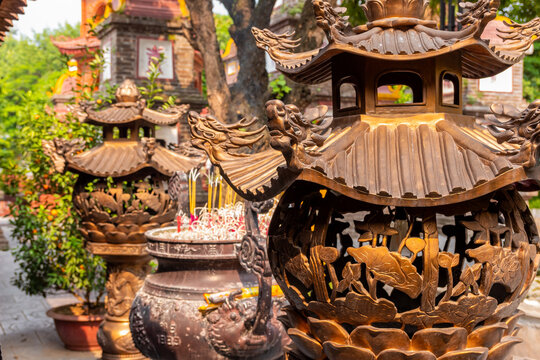 Khai Quang Diem Nhan ceremony