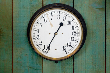 Vintage metallic pressure gauge