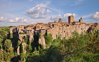 Fototapeta premium Vitorchiano, Viterbo, Lazio, Italy: landscape of the ancient village on the hill with steep slopes at the foot of the Cimini mountains