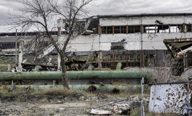 Fototapeta premium destroyed buildings of the workshop of the Azovstal plant in Mariupol Ukraine
