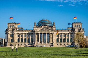 berlin, deutschland - reichstagsgebäude von der westseite