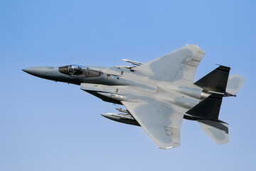 Fototapeta na wymiar American fighter jet flying