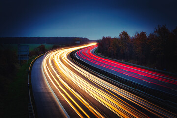 Langzeitbelichtung - Autobahn - Strasse - Traffic - Travel - Background - Line - Ecology - Highway - Night Traffic - Long Exposure - Cars Speeding - Lights - High quality photo - obrazy, fototapety, plakaty