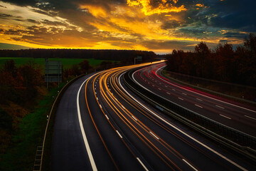 Langzeitbelichtung - Autobahn - Strasse - Traffic - Travel - Background - Line - Ecology - ...