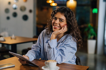 Business woman in a coffee shop