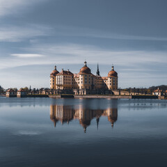 Schloss Moritzburg in einem schönen abendlichen Licht