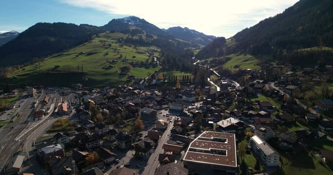 Zweisimmen approach travelling - Aerial 4K