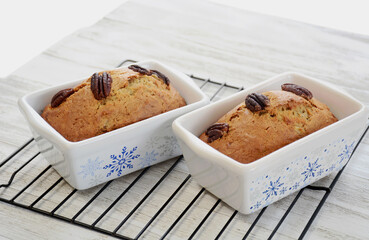 Mini banana loaves