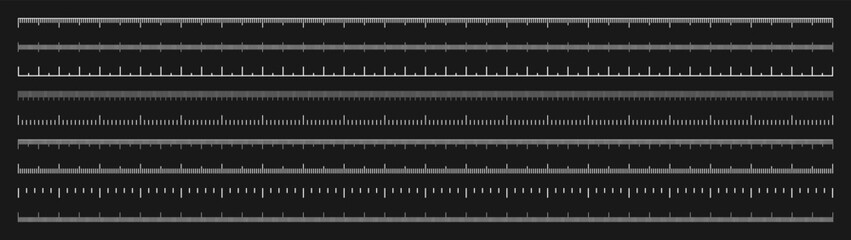 Obraz premium Various measurement scales with divisions. Realistic white scale for measuring length or height in centimeters, millimeters or inches. Ruler, tape measure marks, size indicators. Vector illustration