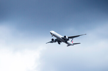 Boeing-777-300 
