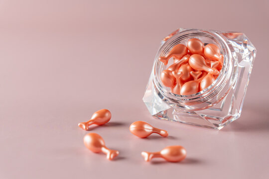 Capsule 이미지 – 찾아보기 688,333 스톡 사진, 벡터 및 비디오 | Adobe Stock