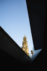 Fototapeta premium Tourist at Torre dos Clérigos Porto Portugal