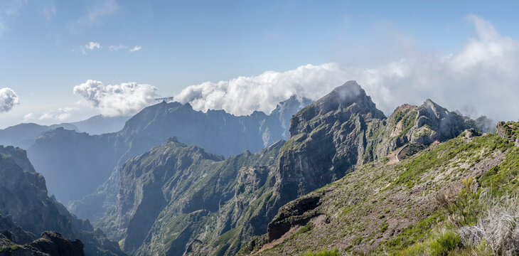 peaks and valleys west of Miradouro de Areeiro peak, Madeira
