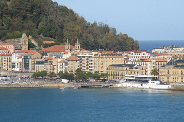Fototapeta na wymiar Panoramic of the old town of San Sebastian