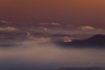 岩手県八幡平市　朝焼けの雲海